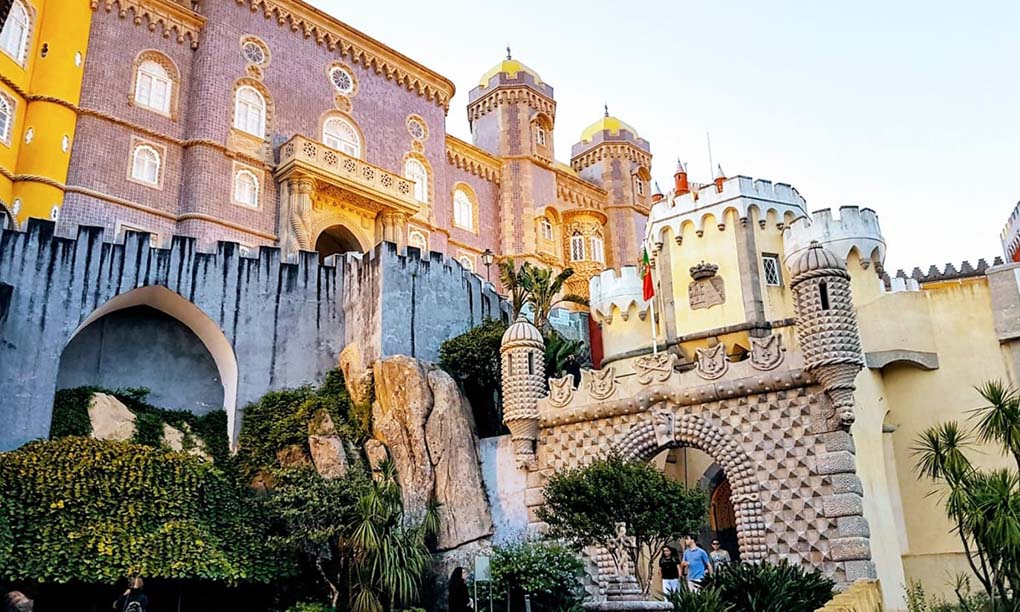 Castle Views on a Budget: Affordable Hotels in Sintra with Stunning Scenery